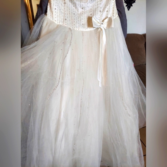 Beautiful Pearl Ivory Sequin Rhinestone Sweet 16 Dress Amazing Condition - Picture 7 of 9